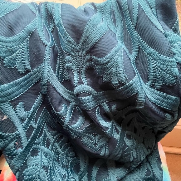 Bardot Gia Lace Midi Dress-NWT Size 4-Party/Holiday Dazzle - Picture 11 of 16